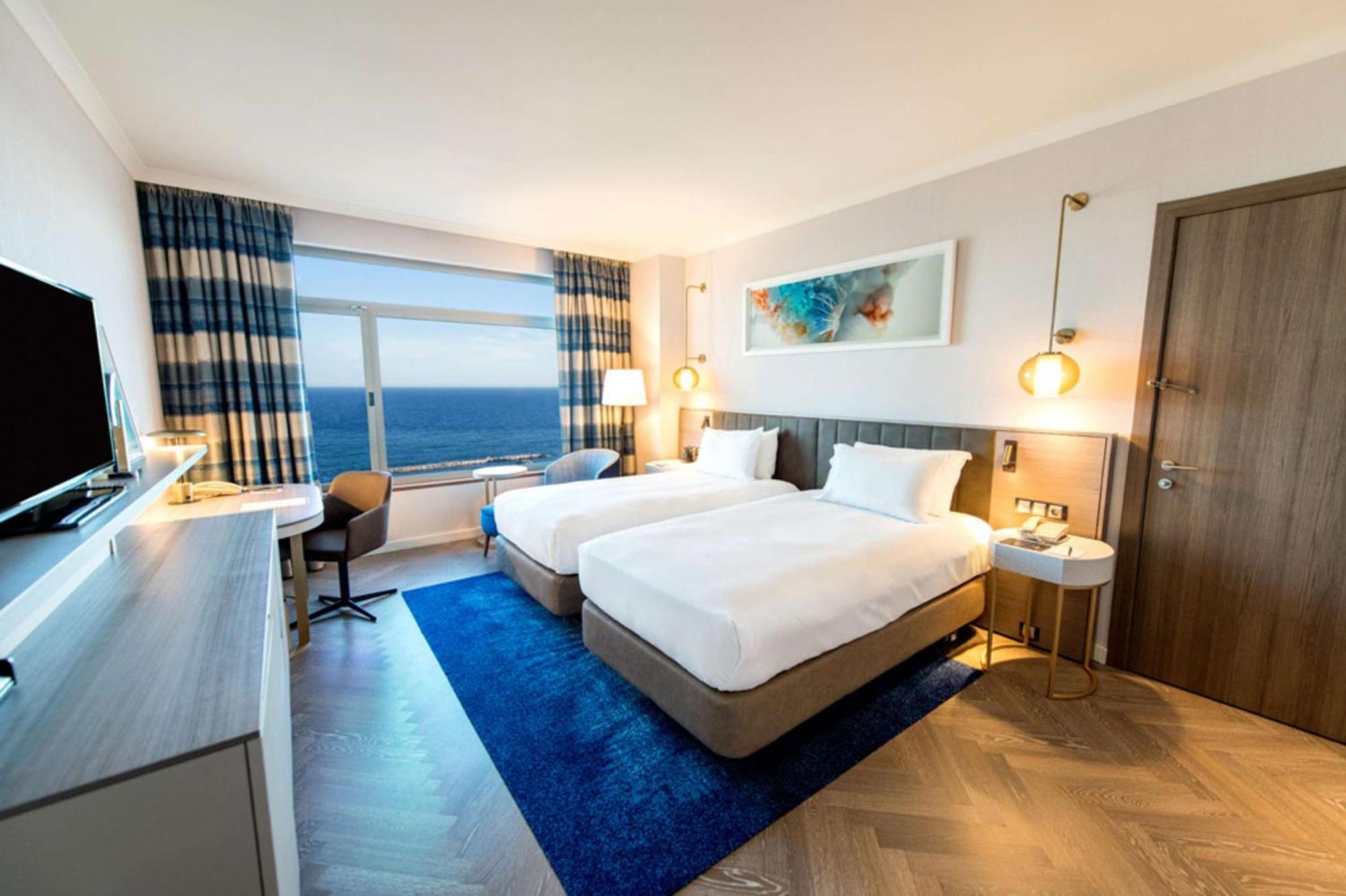 Hilton Diagonal Mar Barcelona Hotel Exterior photo