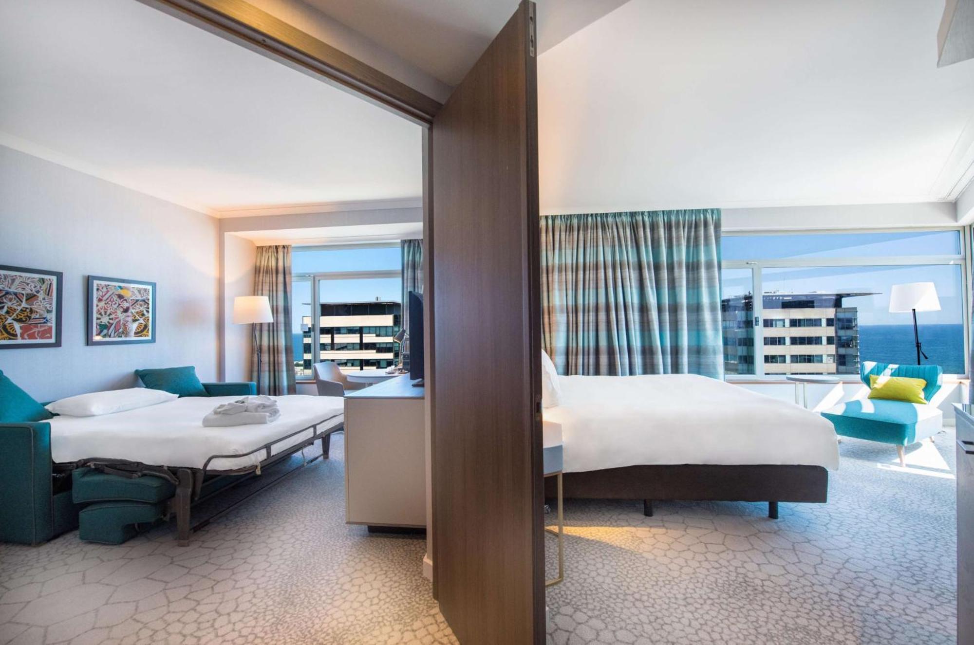 Hilton Diagonal Mar Barcelona Hotel Exterior photo