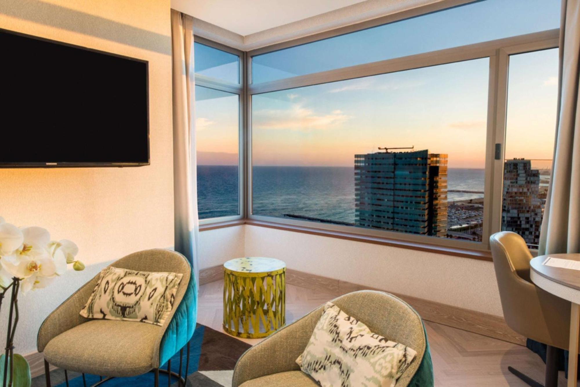 Hilton Diagonal Mar Barcelona Hotel Exterior photo