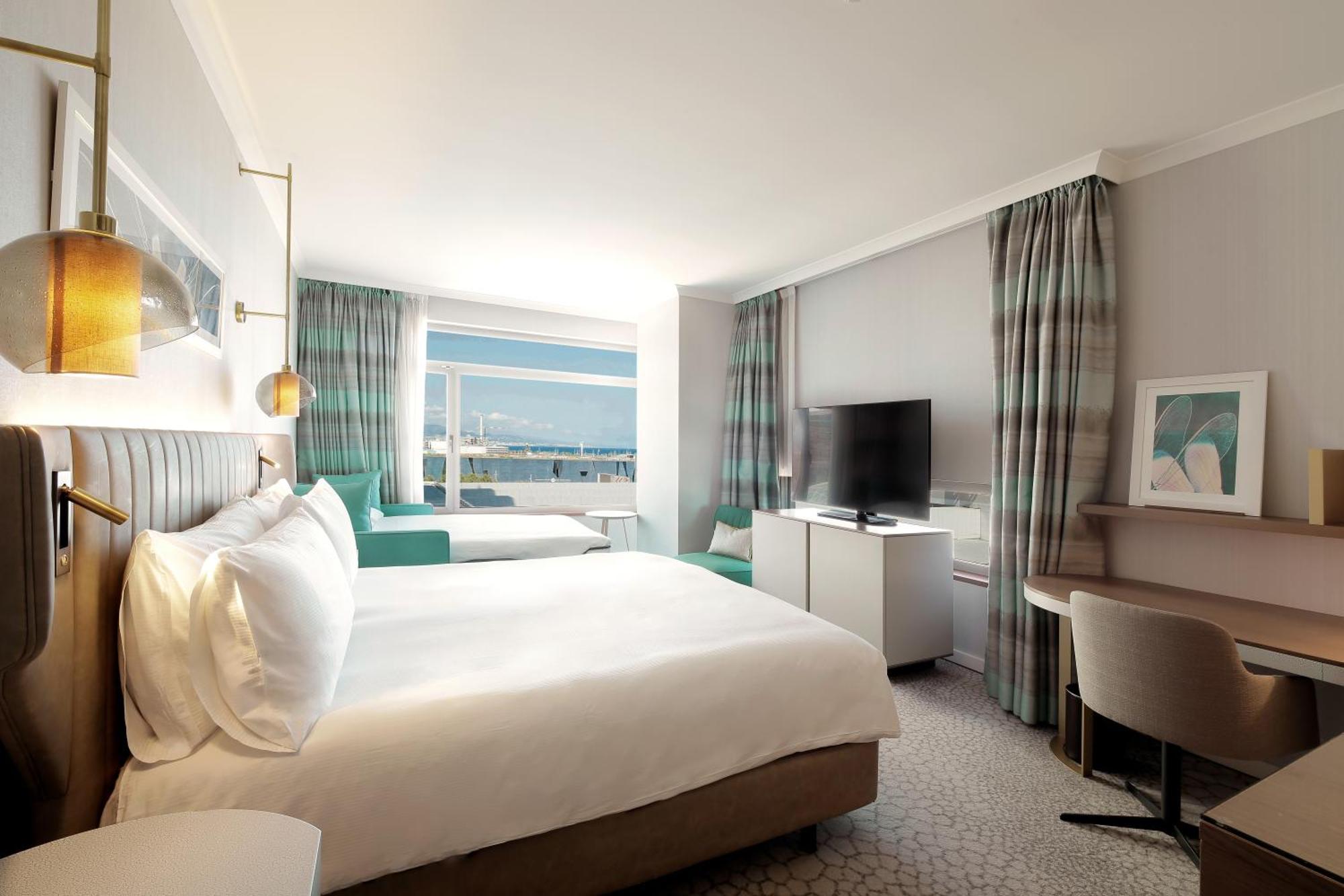 Hilton Diagonal Mar Barcelona Hotel Exterior photo