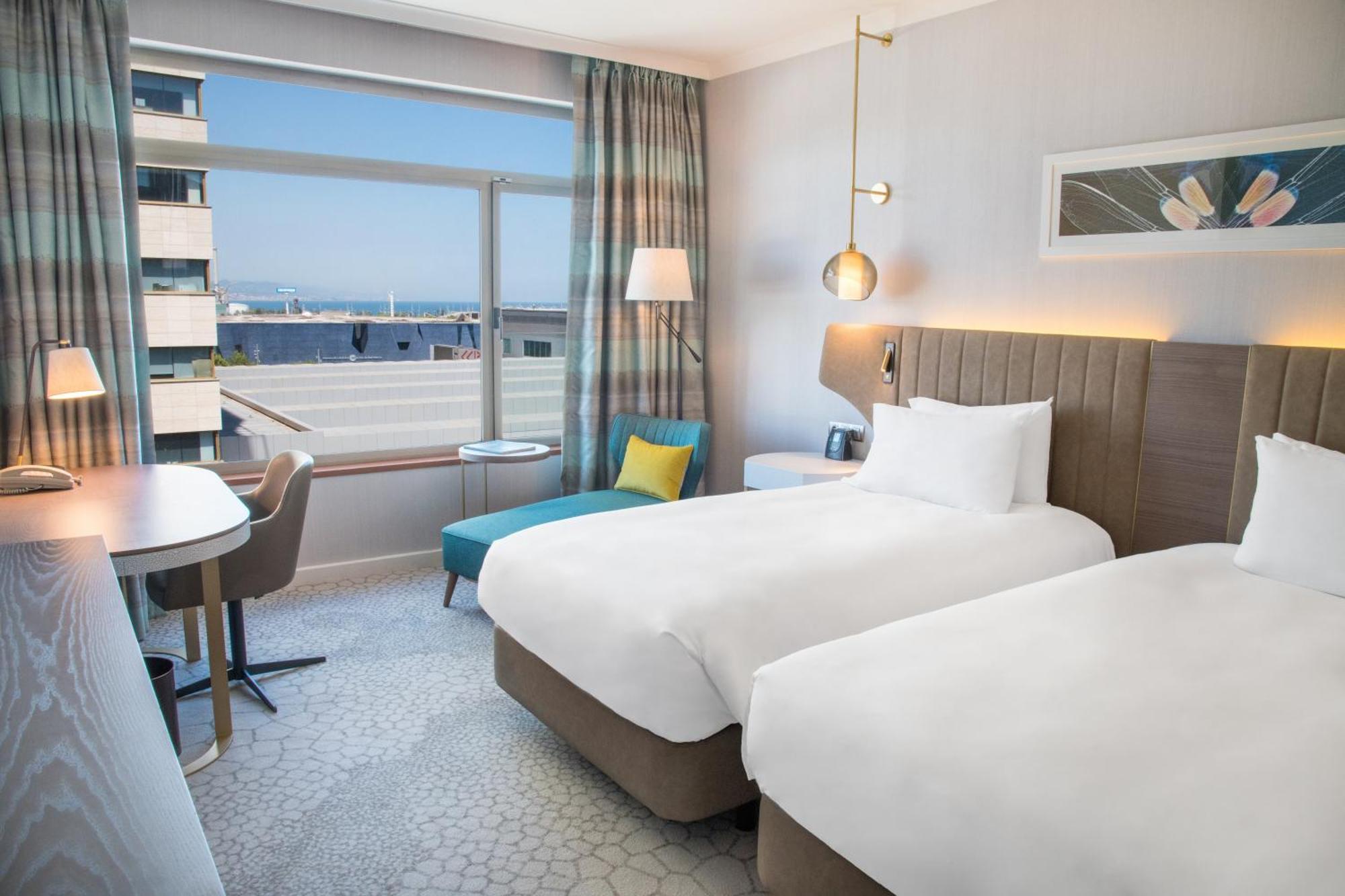Hilton Diagonal Mar Barcelona Hotel Exterior photo
